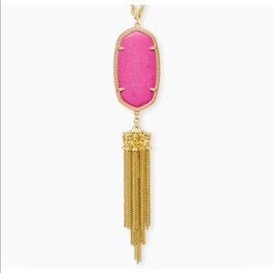 Kendra Scott Rayne pendant necklace in Magenta